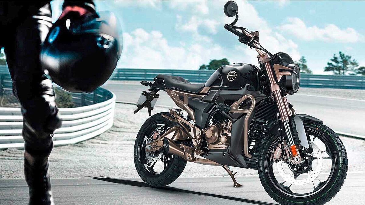 Die neue Zontes 125G1: Der Café-Racer wirkt durch seine alles andere als zierlichen Dimensionen sehr erwachsen. Es gibt ihn in Mattschwarz mit champagnerfarbenen Inlays.