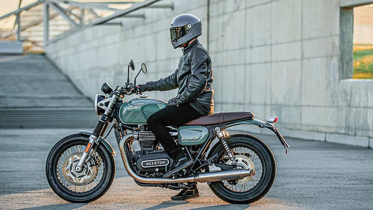 Ein bildschönes Bike zum handlichen Preis: Die Brixton Cromwell 1200. Gerade beginnen die ersten Auslieferungen an den Handel.