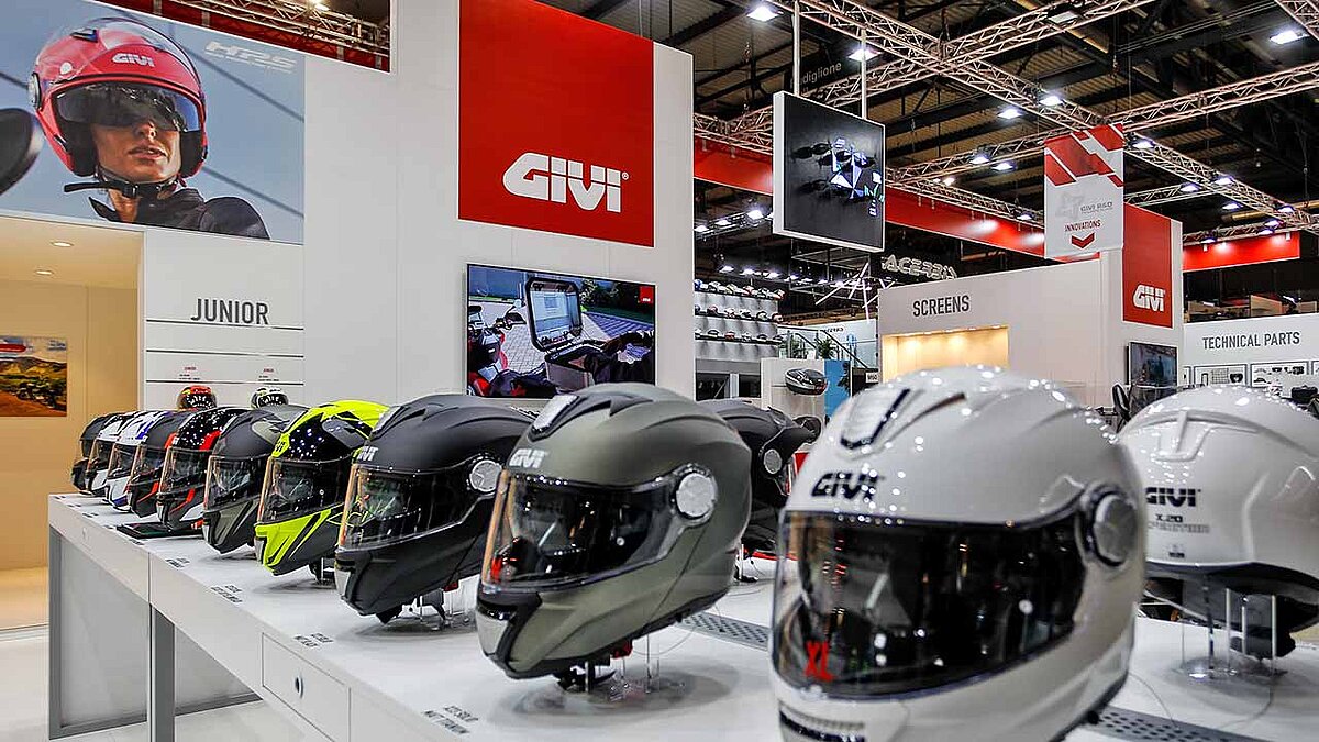 Ein Blick in den GIVI-Stand auf der EICMA 2019.
