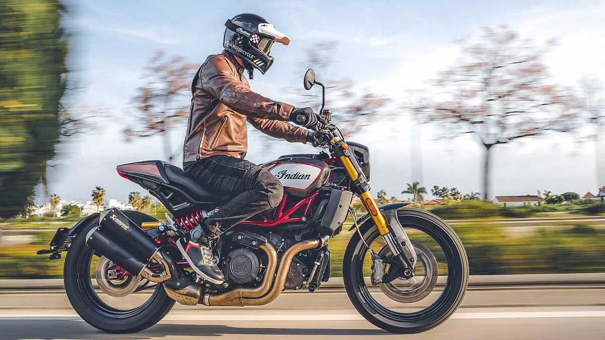 Mit der FTR 1200 Carbon sucht Indian die optische Nähe zum Vorbild des Modells, dem Flat Track Racer FTR750.