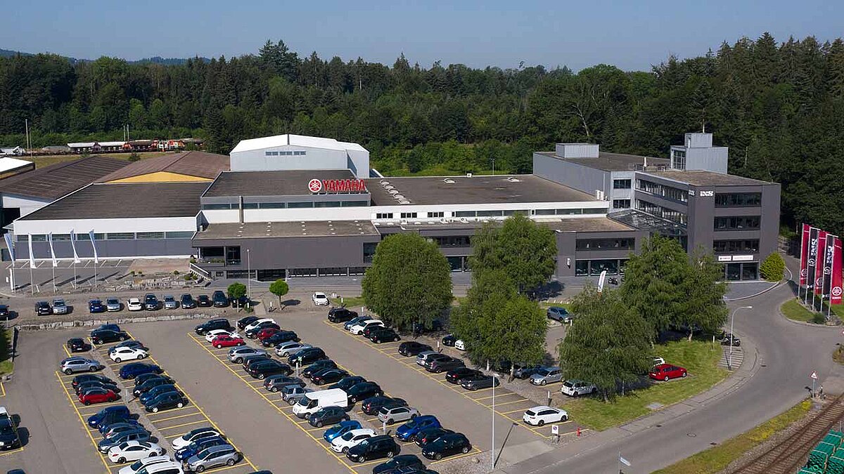 Die hostettler group in Sursee/Schweiz meldet volle Lieferfähigkeit.