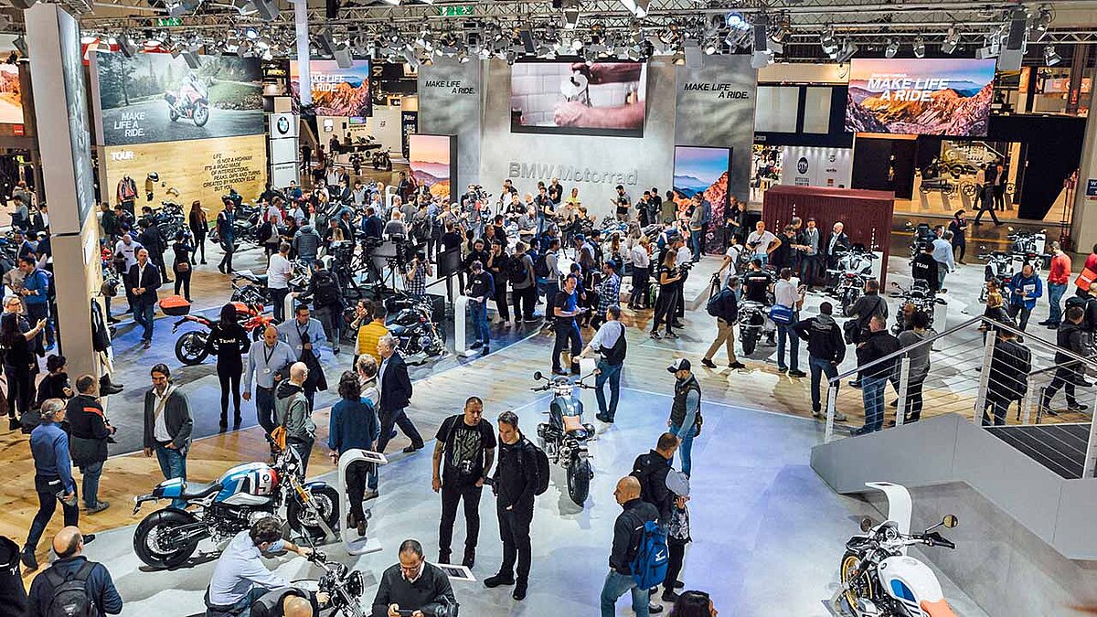 Einen Auftritt wie diesen wird es dieses Jahr weder auf der Intermot noch der EICMA geben. BMW sagte die Teilnahme an beiden Leitmessen ab.