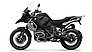 BMW R 1250 GS Adventure des Modelljahrgangs 2021 im Ornat „Triple Black“.