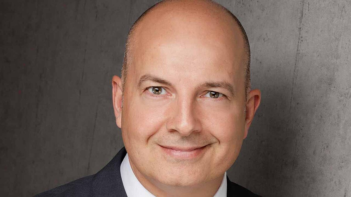 Alexander Bühler heißt der neue Automotive-Vertriebschef beim Finanzdienstleister Creditplus.