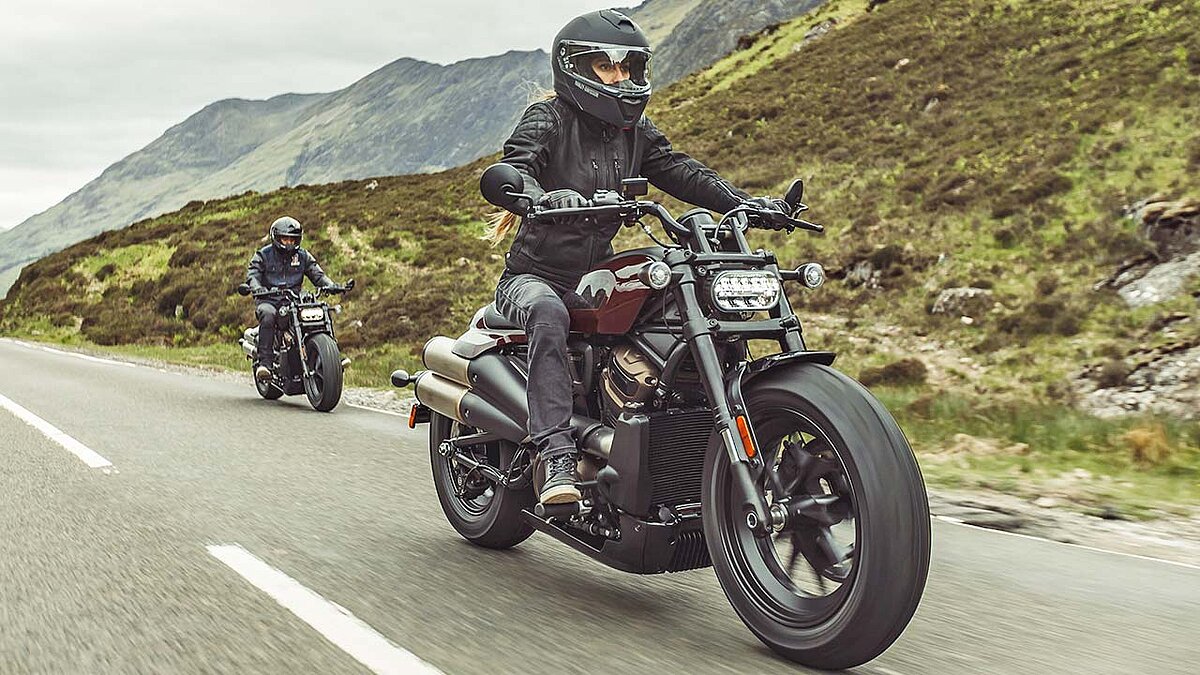 Bulliger Auftritt, modernes Layout: Sportster S anno 2021.