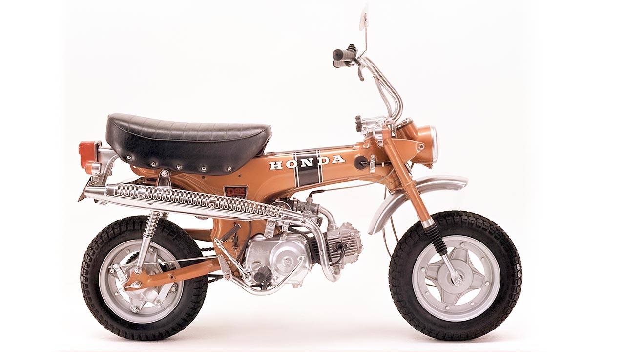 Das neue Bike kommt dem Urahn (Foto) – zwischen 1969 und 1999 in diversen Varianten gebaut – optisch erstaunlich nahe. Die frühen Versionen besaßen noch einen klappbaren Lenker.