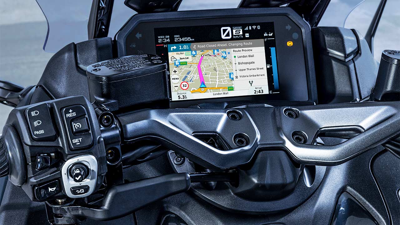 Ein neues Display samt Garmin-Navigation gehört künftig zum T-Max-Ausstattungsumfang.