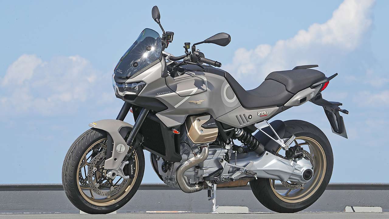 Die V100 Mandello ist eine komplette Neuentwicklung von Moto Guzzi, die ab November auch in Deutschland verfügbar sein soll.
