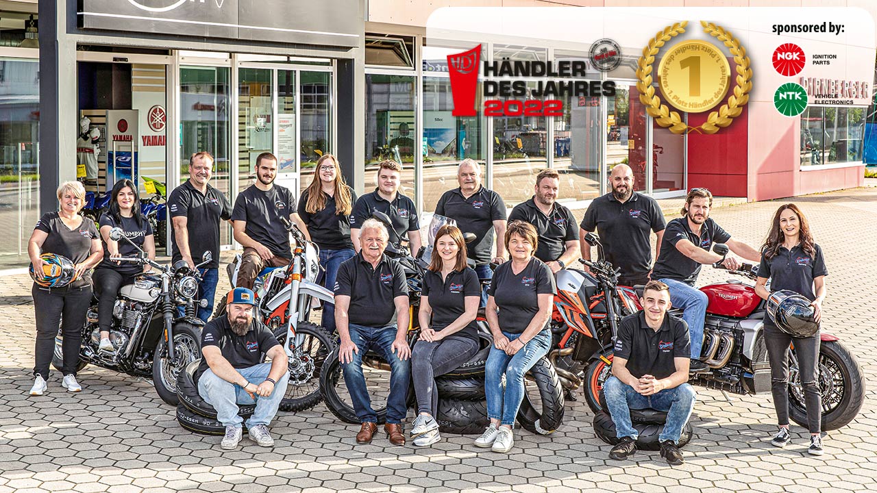 Eine Mannschaft, die sich den Titel „Händler des Jahres“ dieses Jahr ganz zurecht abgeholt hat: Das Team von Motorrad Dirnberger aus Cham.