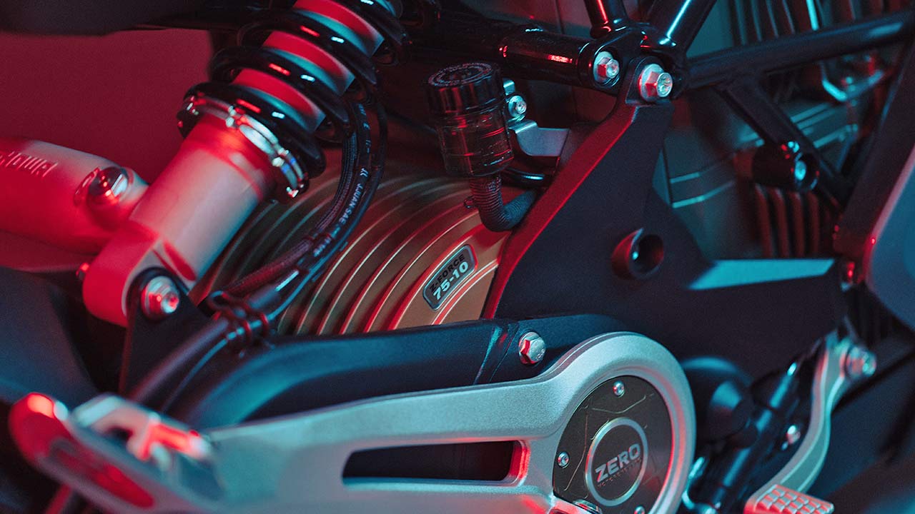 Ein Blick auf das E-Agreggat der SR/S, für das der Hersteller 190 Nm Drehmoment und 110 PS Leistung verspricht.